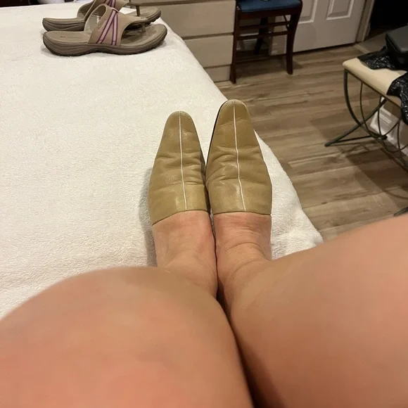 Salvatore Ferragamo Tan Leather Mules - Picture 6 of 8